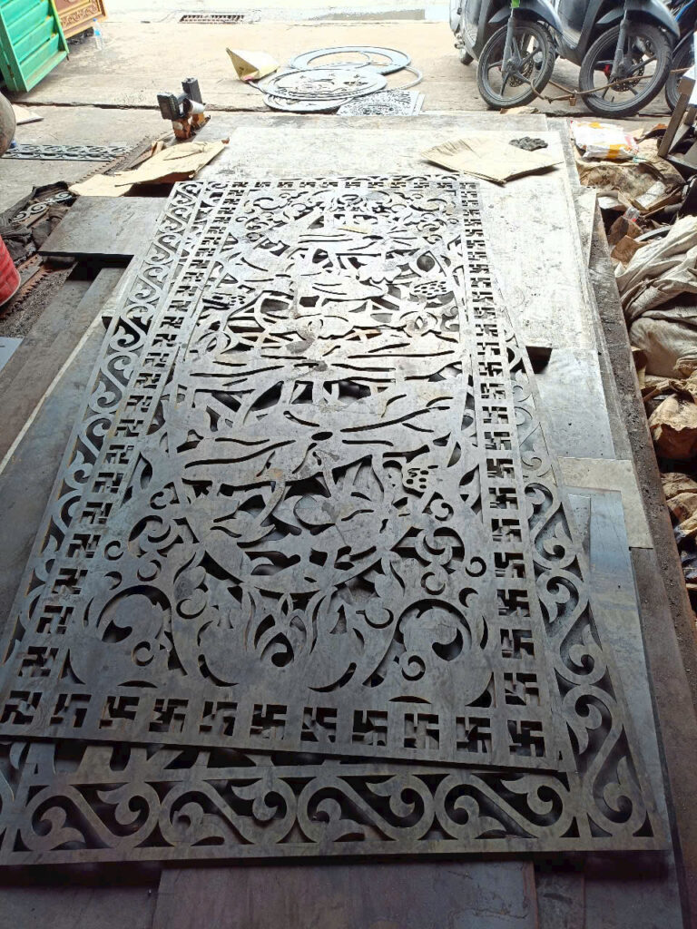 Cắt cnc cửa cổng sắt theo yêu cầu tại Thành Phố Hồ Chí Minh