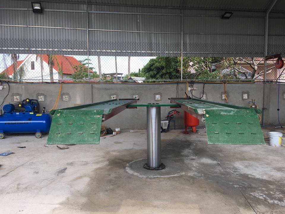 quy-trinh-rua-xe-bang-cau-nang-1-tru