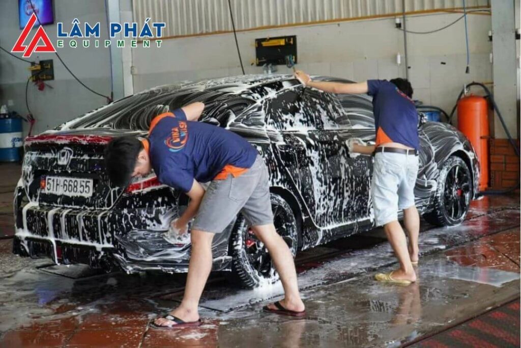 cửa hàng bán dung dịch rửa xe ô tô
