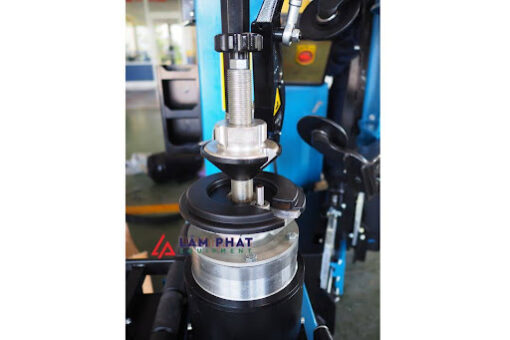 Đặc điểm Máy ra vào lốp xe tải lớn TITANO STD-213