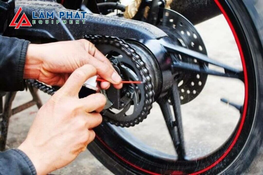 dung dịch vệ sinh sên xe máy
