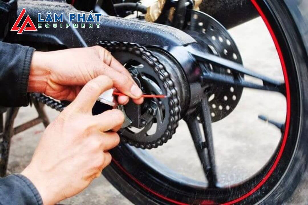 dung dịch vệ sinh sên xe máy
