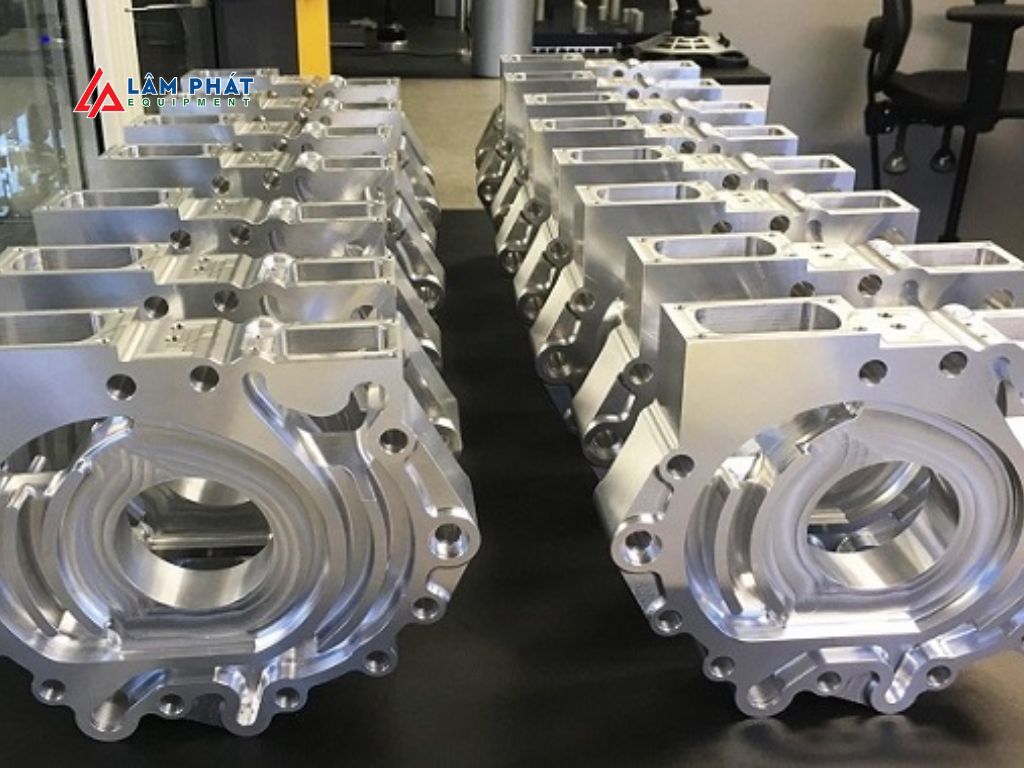 Các sản phẩm, bộ phận ô tô được tạo ra từ gia công phay cnc 