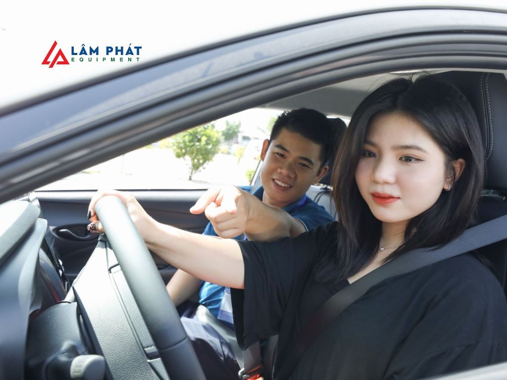 Ngoài ra, việc bạn đóng vai trò hành khách còn giúp bạn có cái nhìn khác về: