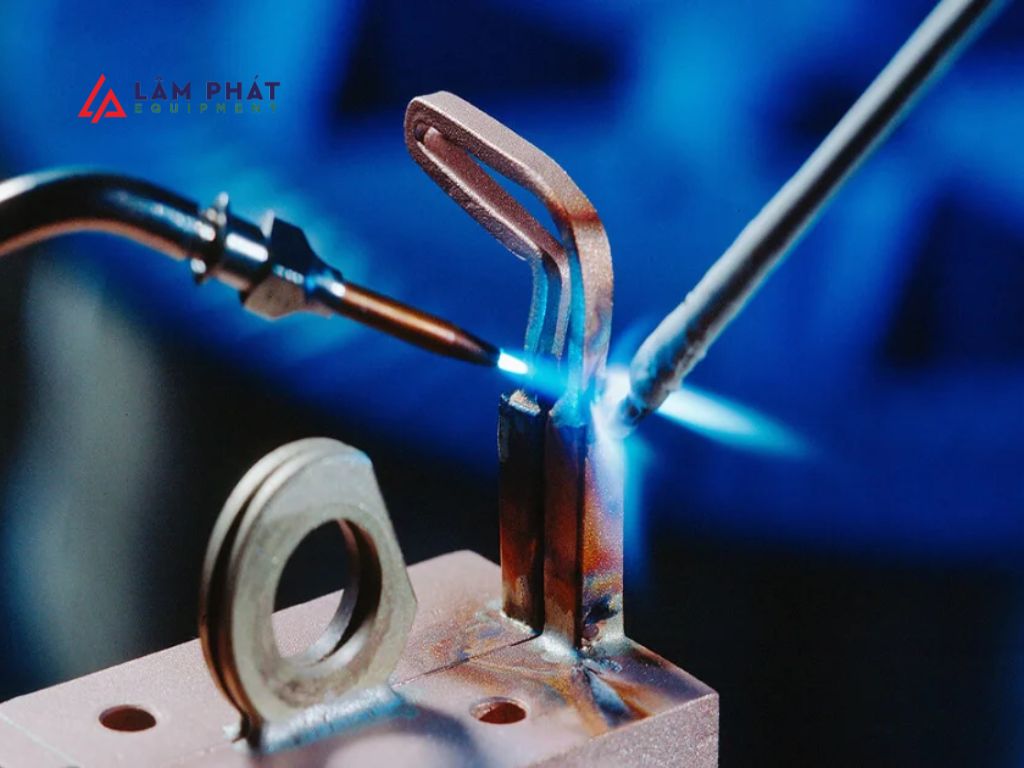 Hàn gió đá sử dụng nhiên liệu là khí oxy