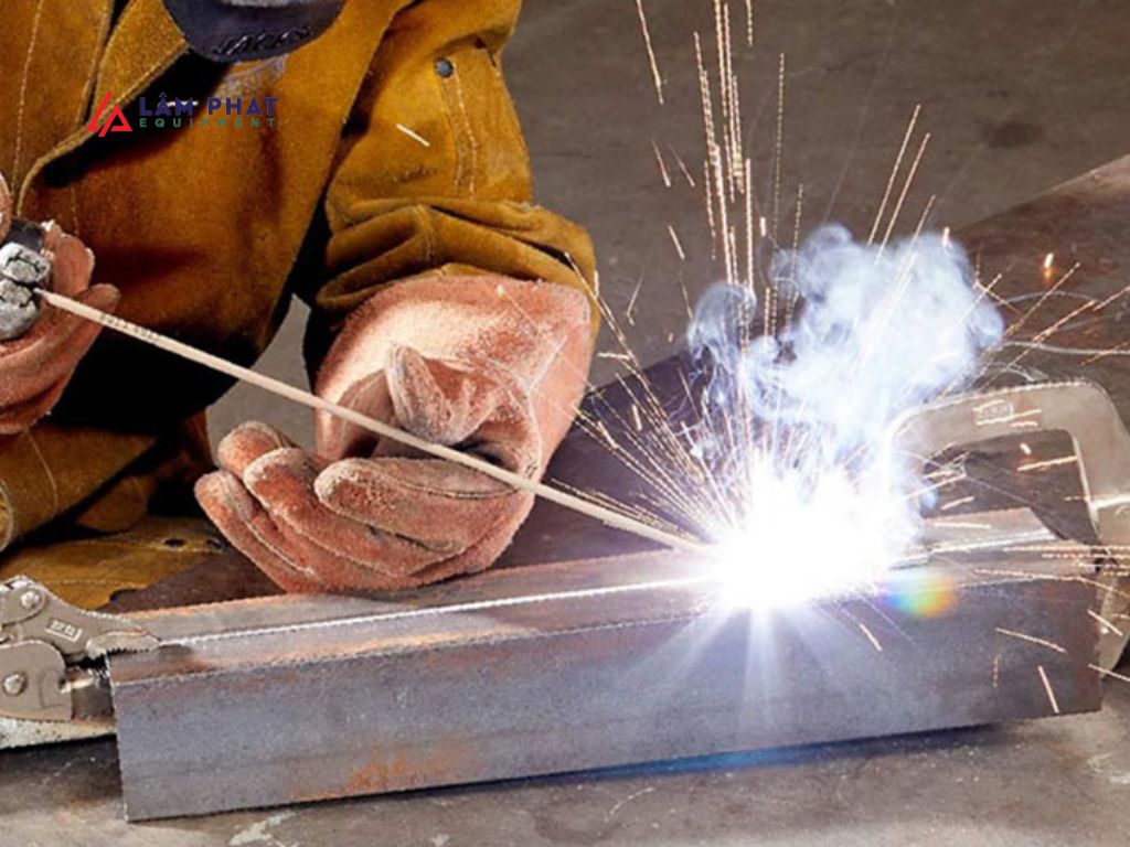 Hàn hồ quang là kỹ thuật hàn cơ bản truyền thống