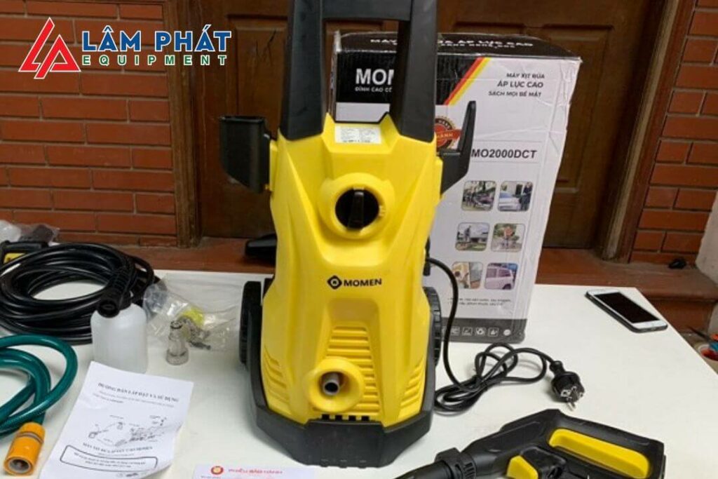 máy rửa xe Momen