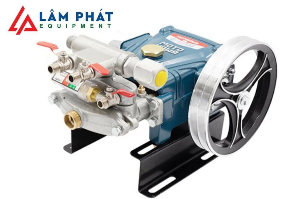 Máy rửa xe piston sứ