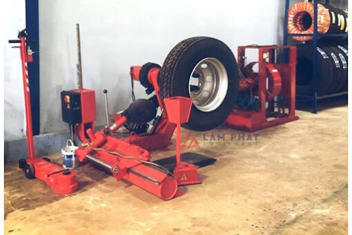 Đặc điểm Máy tháo vỏ xe tải lớn, máy ra vào lốp xe tải BRIGHT LC588S Liên doanh Ý