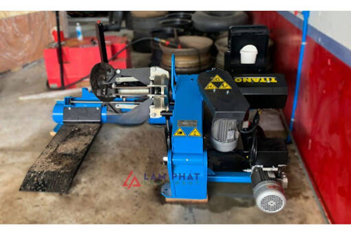 Máy tháo vỏ xe tải lớn, máy ra vào lốp xe tải TITANO STD-305