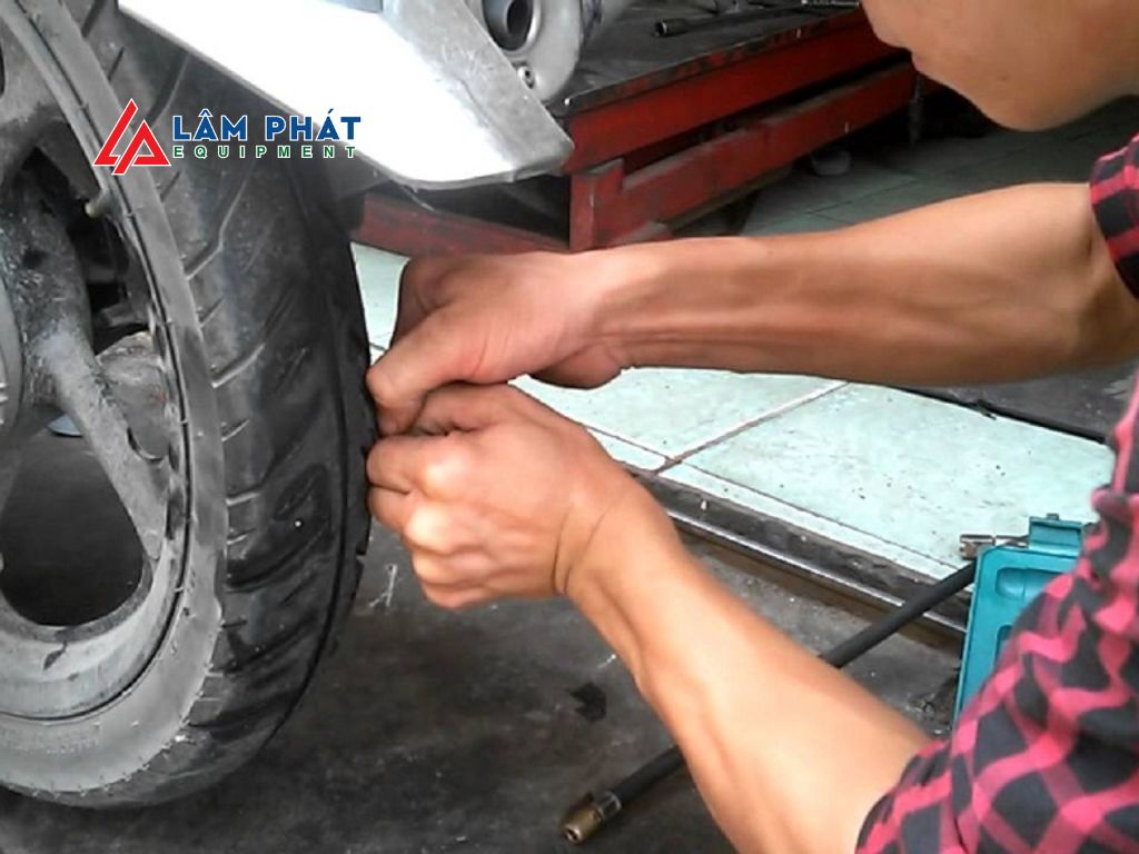 Để đảm bảo an toàn và tránh gây hư hại cho bánh xe, bạn cần ghi nhớ những điều sau: