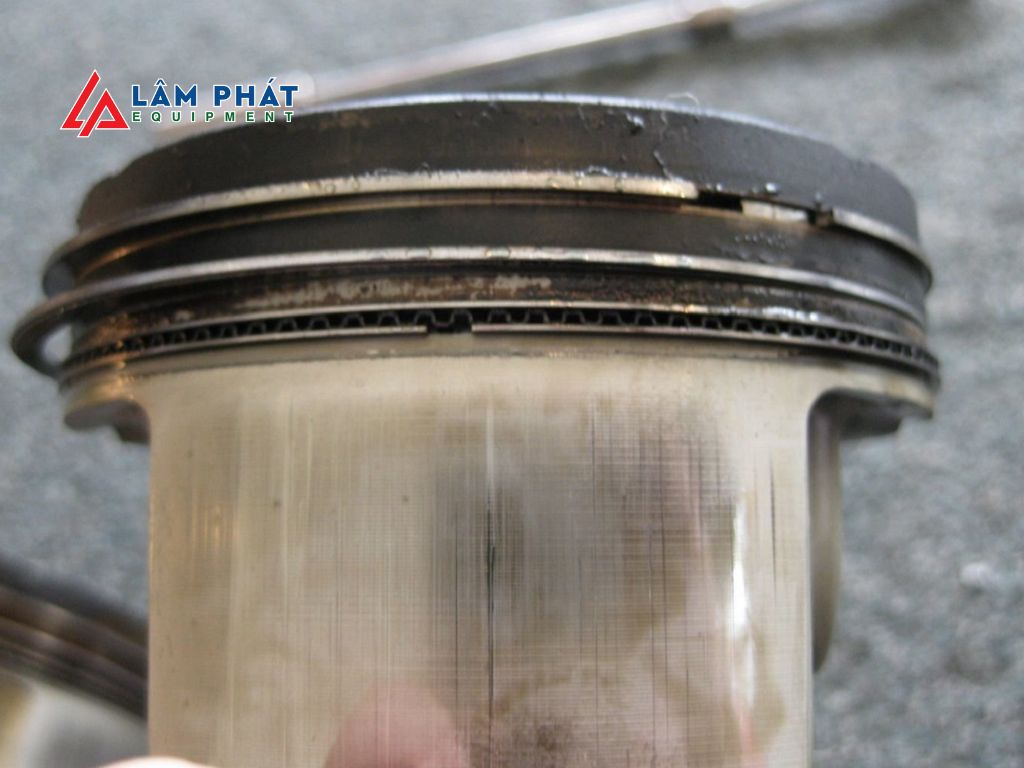 Sirius của bạn đột nhiên hao xăng, ì máy? Đừng vội nghĩ là hỏng nặng, có thể chỉ là hở bạc – đọc ngay để biết cách xử lý triệt để!