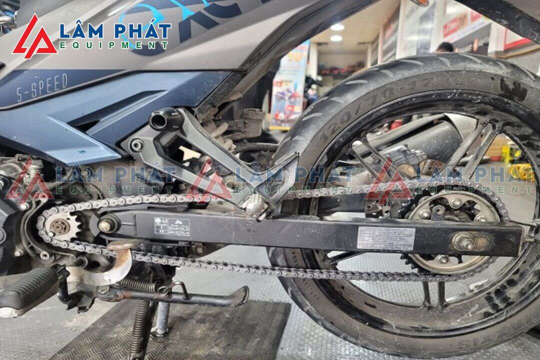 Thay dây sên xe máy bao nhiêu tiền?