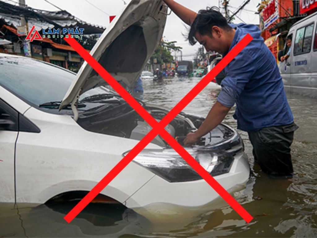 Không nên tự tháo bugi, quay trục khuỷu hay xử lý động cơ nếu nghi xe bị thủy kích – dễ khiến hư hỏng nghiêm trọng hơn nếu thiếu kinh nghiệm.