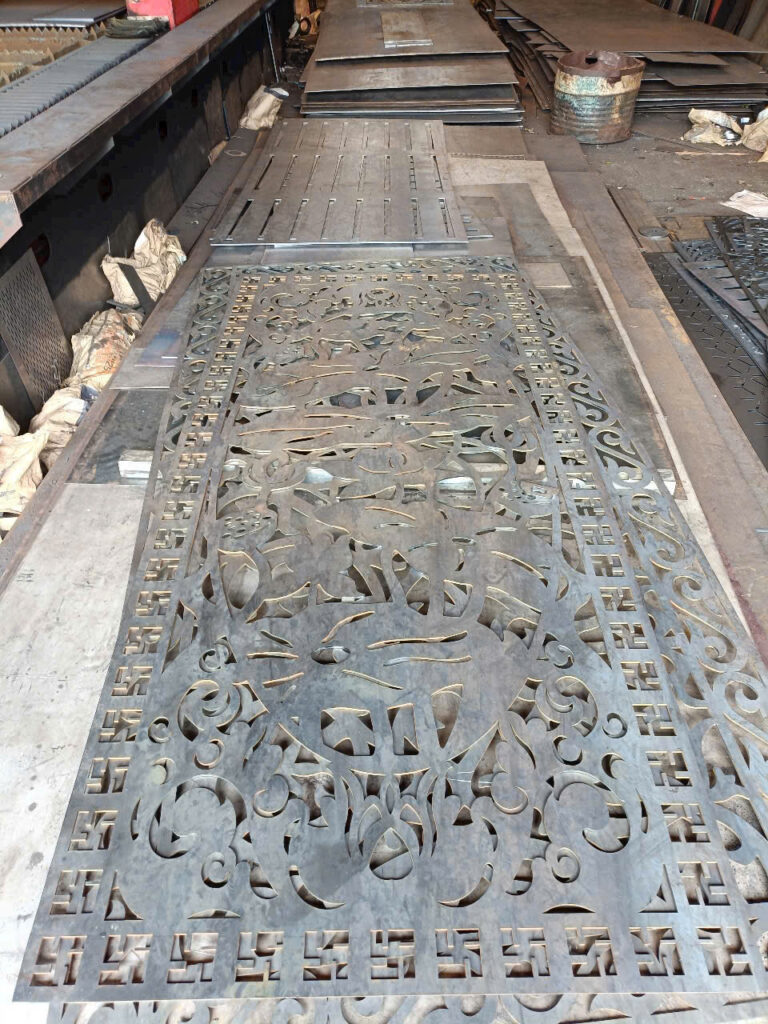 Vách ngăn sắt cnc đẹp