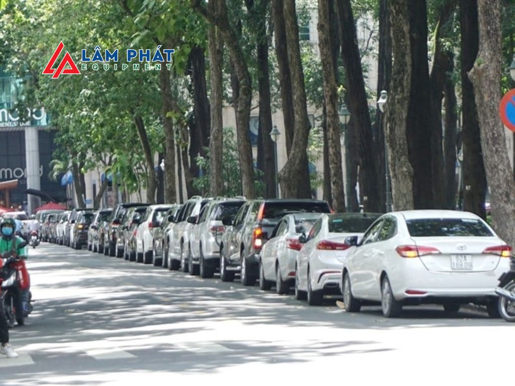 Đậu xe nơi mát mẻ, tránh để ngoài nắng quá lâu