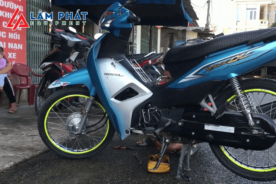 Xe Wave đi bao nhiêu km thì thay dầu?