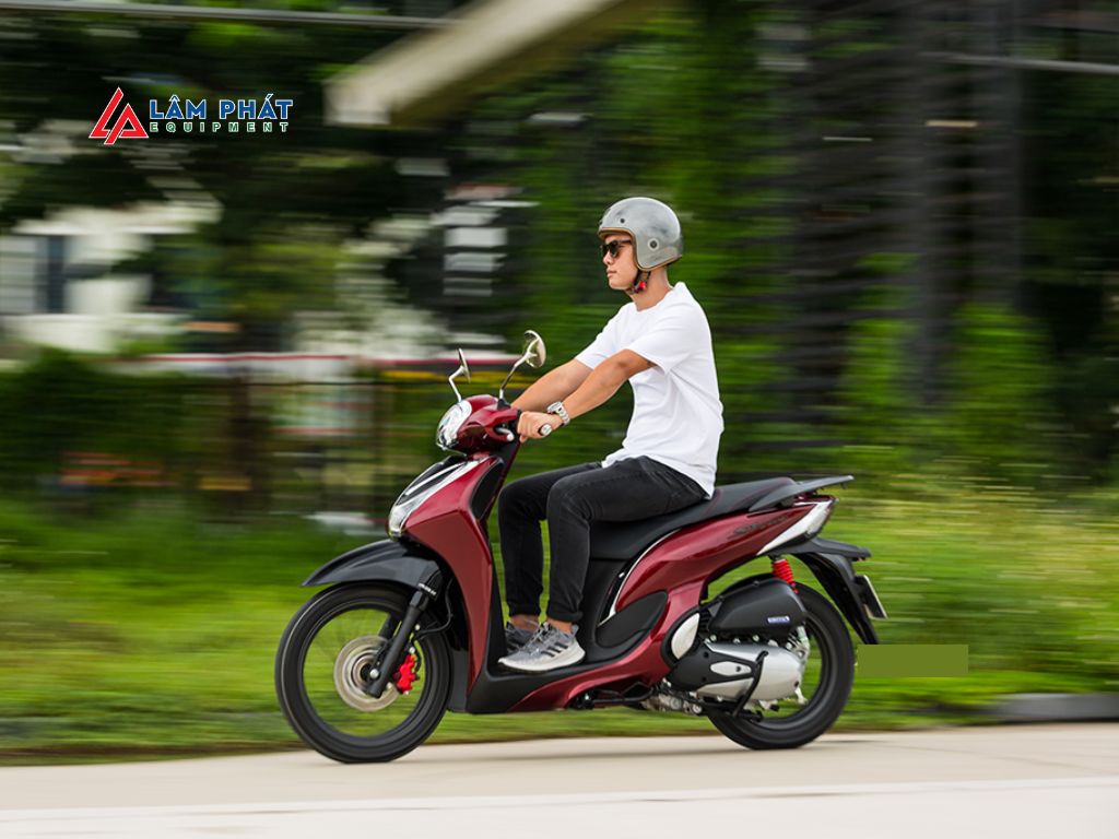 SH Mode không chỉ phù hợp với nữ giới mà cũng phù hợp cho nam giới